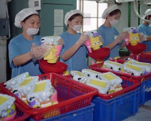中国の「おもちゃ工場労働者」の過酷な現実33