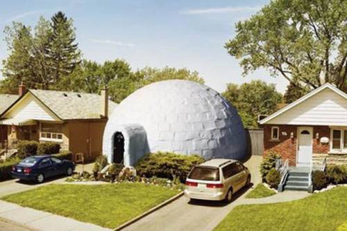 面白くて風変わりな建築