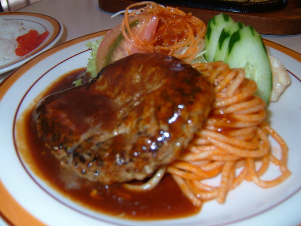 本当に美味しそうなハンバーグの写真