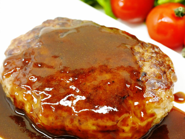 見ているだけで食べたくなる美味しいハンバーグの写真