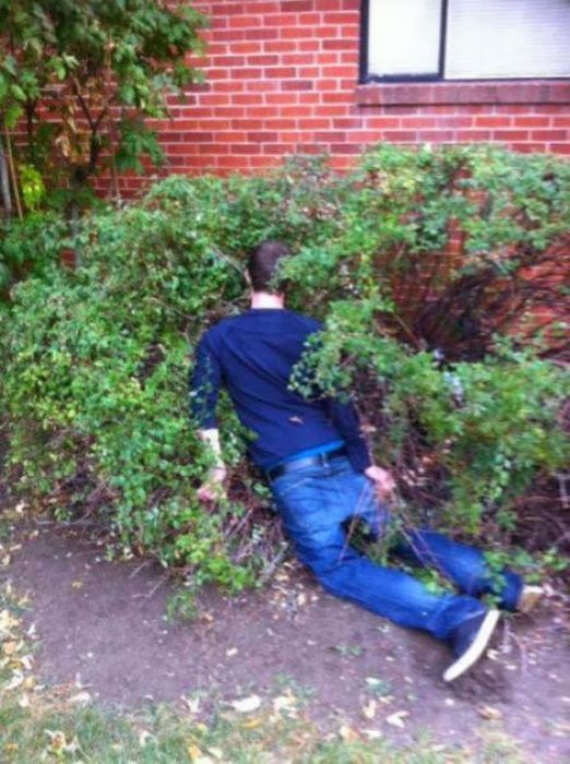お酒を飲んで、逆にお酒に飲まれた人の無様な写真