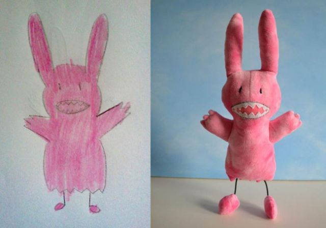子供の落書きをぬいぐるみにするとかわいい写真