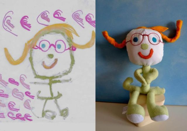 子供の落書きをぬいぐるみにするとかわいい写真