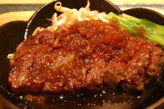 どうしても食べたくなるステーキの写真