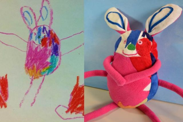 子供の落書きをぬいぐるみにするとかわいい写真