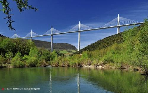 世界一高い橋フランスの「ミヨー橋」がカッコいい写真