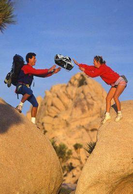 子供をポーンと飛ばす酷い親！の合成写真