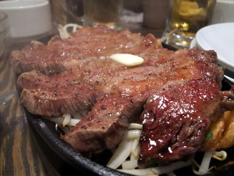 どうしても食べたくなるステーキの写真