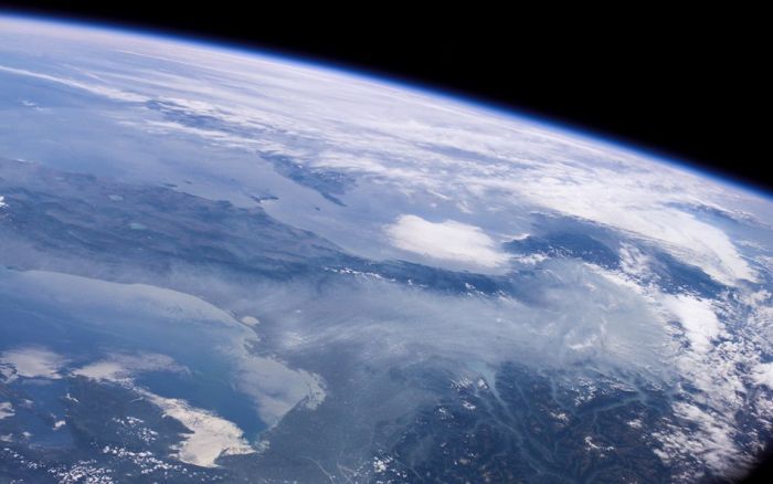 この目で見てみたい宇宙から見た地球の写真