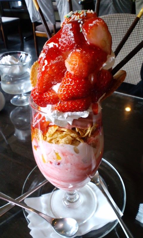 本当に美味しそうなイチゴ料理集（パフェ、ケーキデザート）の画像