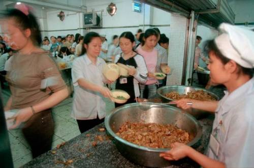 中国の「おもちゃ工場労働者」の過酷な現実33