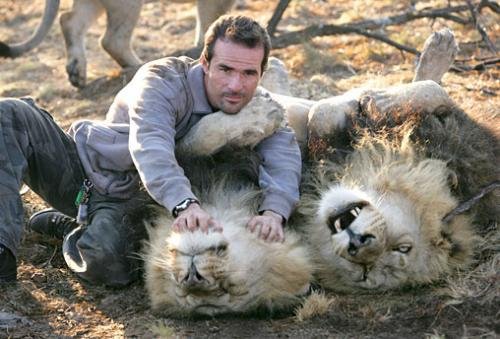 動物行動学者のケヴィン・リチャードソン