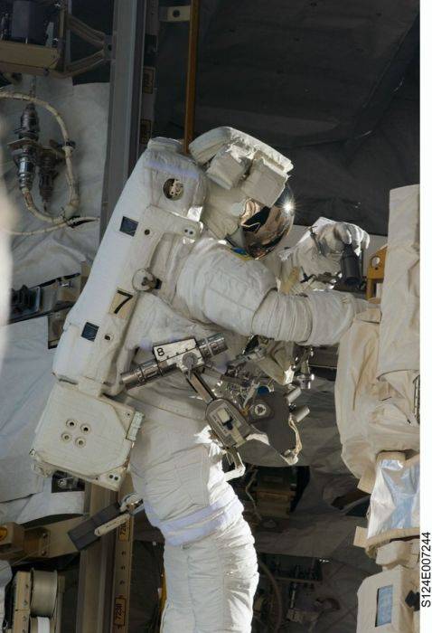 ロマンの宇宙とスペースシャトルの写真