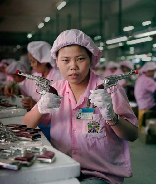 中国の「おもちゃ工場労働者」の過酷な現実33