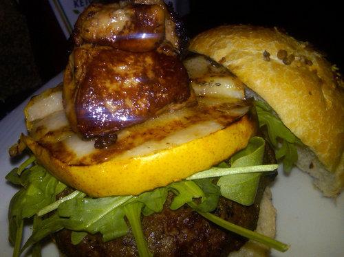 高級すぎるハンバーガーが凄い豪華な写真