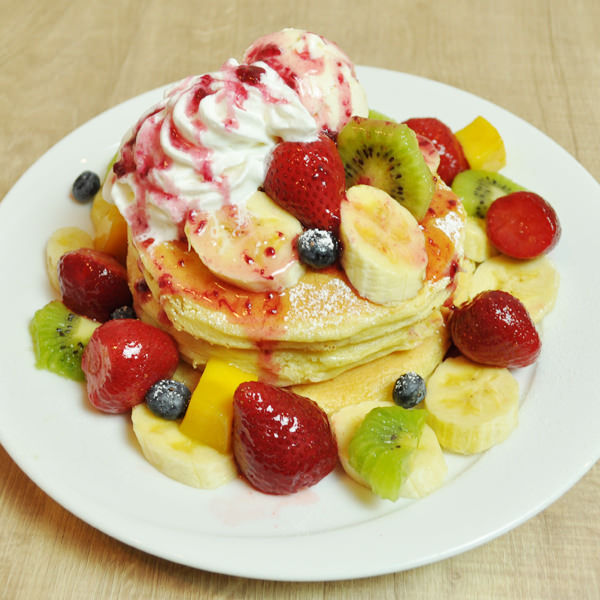 見ているだけで幸せに！絶対美味しい!!綺麗で美味しそうなケーキやパンケーキ