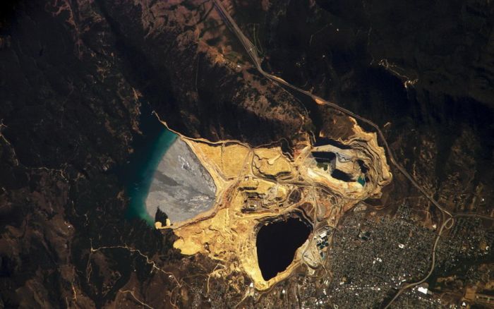 この目で見てみたい宇宙から見た地球の写真