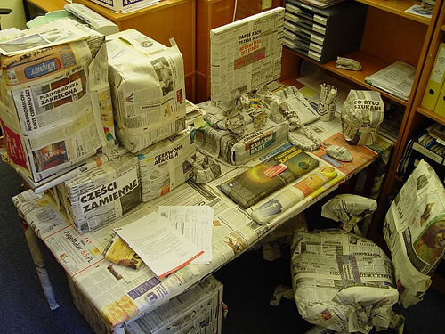 これはやばい！そこまでやっちゃう職場のイタズラの写真