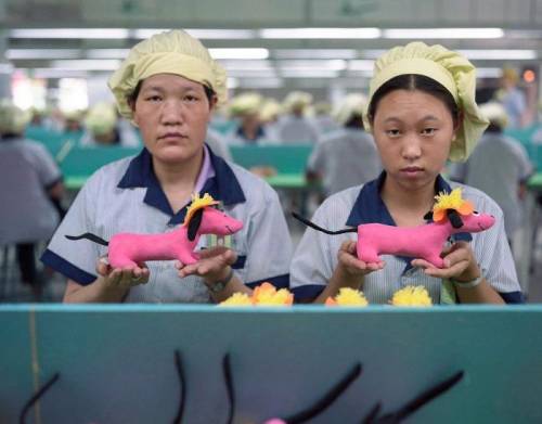 中国の「おもちゃ工場労働者」の過酷な現実33