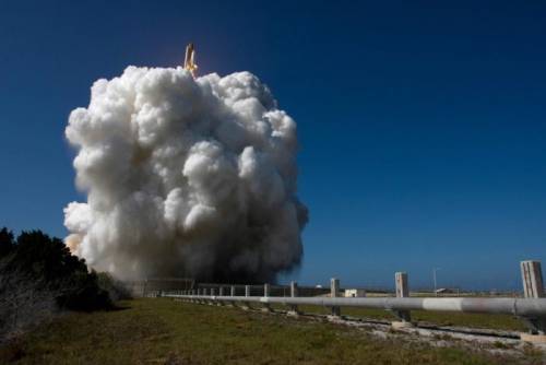 ロマンの宇宙とスペースシャトルの写真