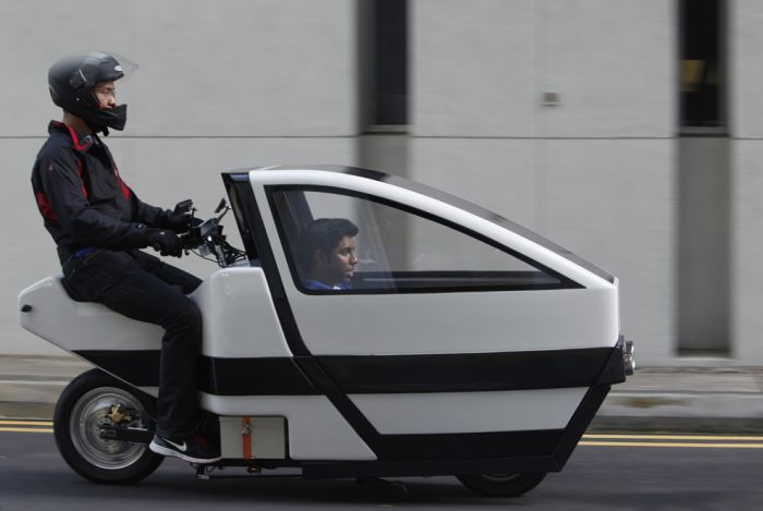 世界で見かける変わった車両の写真
