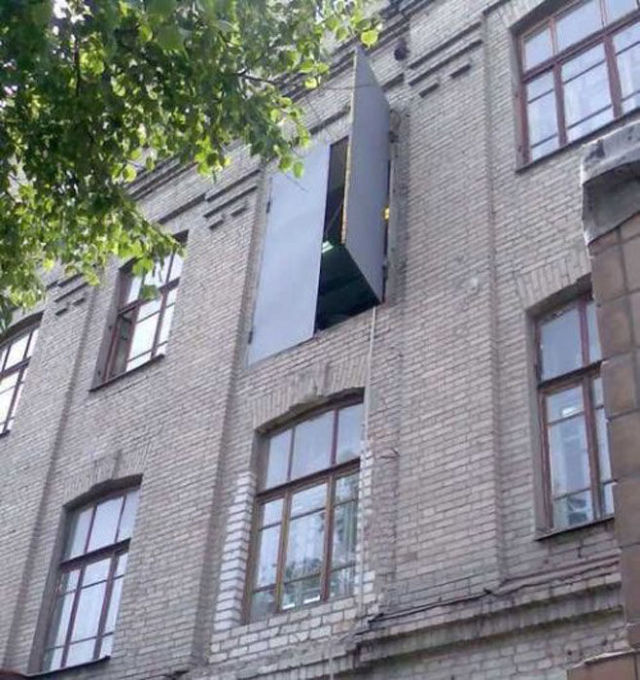 どう見ても失敗しているとしか思えない建築物の数々の写真