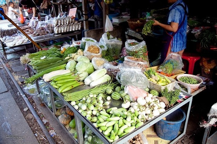 タイの「危険すぎる」と言われる鉄道市場