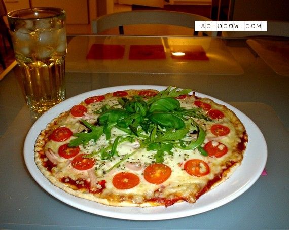 とにかく食べたくなる美味しそうなピザの写真