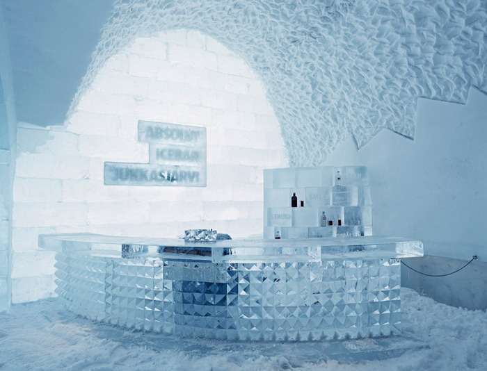スウェーデンの氷と雪で作られたホテル