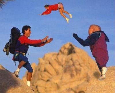 子供をポーンと飛ばす酷い親！の合成写真