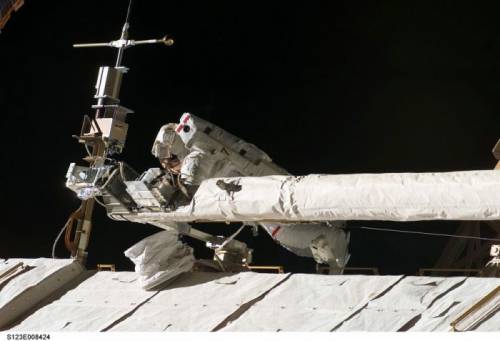 ロマンの宇宙とスペースシャトルの写真