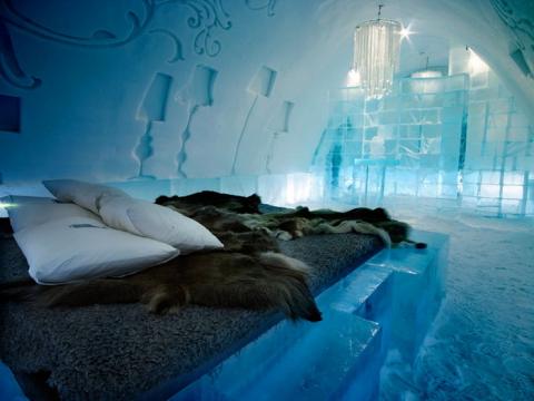 スウェーデンの氷と雪で作られたホテル