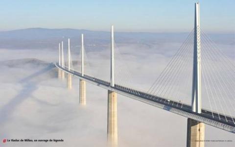 世界一高い橋フランスの「ミヨー橋」がカッコいい写真