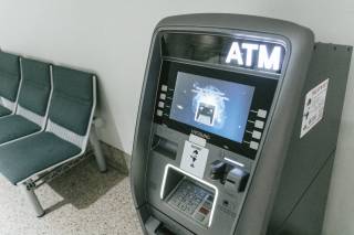 海外旅行のお金を現地で引き出す方法