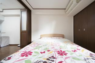 Namba Roiyaru Apartment #603