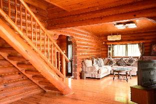 [All natural wood Big Log Home]4Br,2Bath,3Toilets
