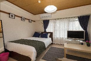 #205 10mins walk Namba&Shinsaibashi & pocket WiFi