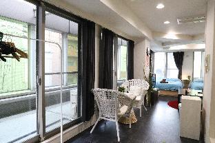 Namba Amemura 5 min. Dotonbori 403