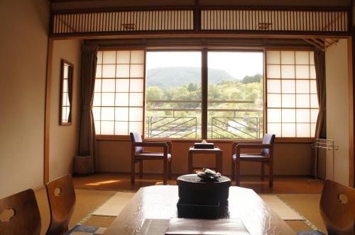 Kamiyama Onsen Hotel Shikinosato & Iyashinoyu