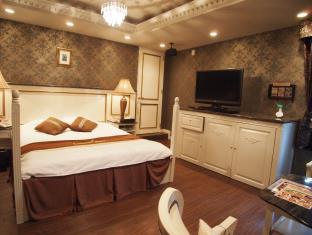 Hotel Continent-Vijoux - Adult Only