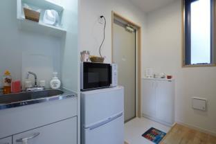 Happy Train Shinjuku Yoyogi Simmons Room