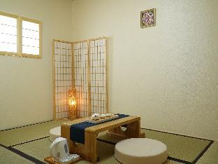 Wayn-Zen Onnna Hotel