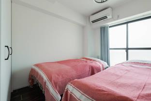 2 mins from Nankai Namba station (Namba area) 2c