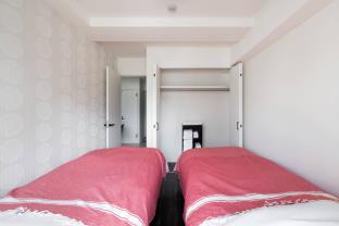 2 mins from Nankai Namba station (Namba area) 3c