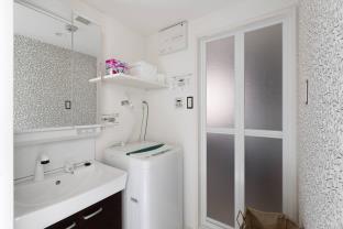 2 mins from Nankai Namba station (Namba area) 3b