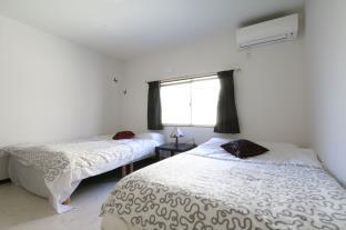 GOTH-with 2 rental bicycle