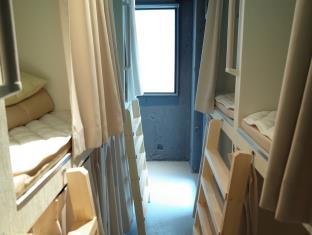 Yotsuya bnbplus Capsule hotel Mix dormitory