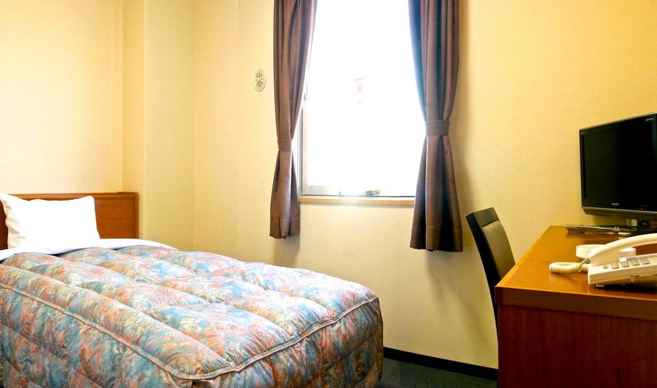Kumamoto Shijomae Business Kurenai Hotel