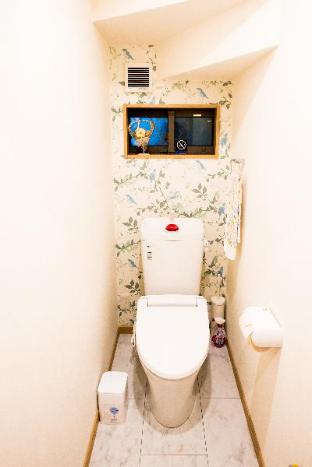 Tsutenkaku walk five minutes new family house