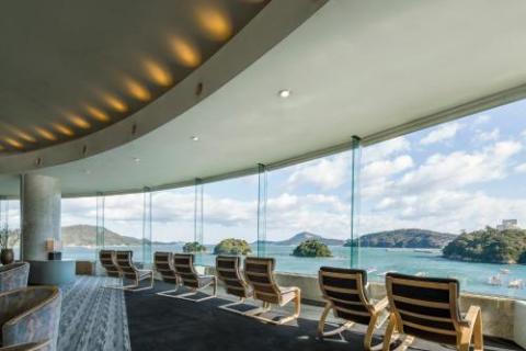 Toba Grand Hotel